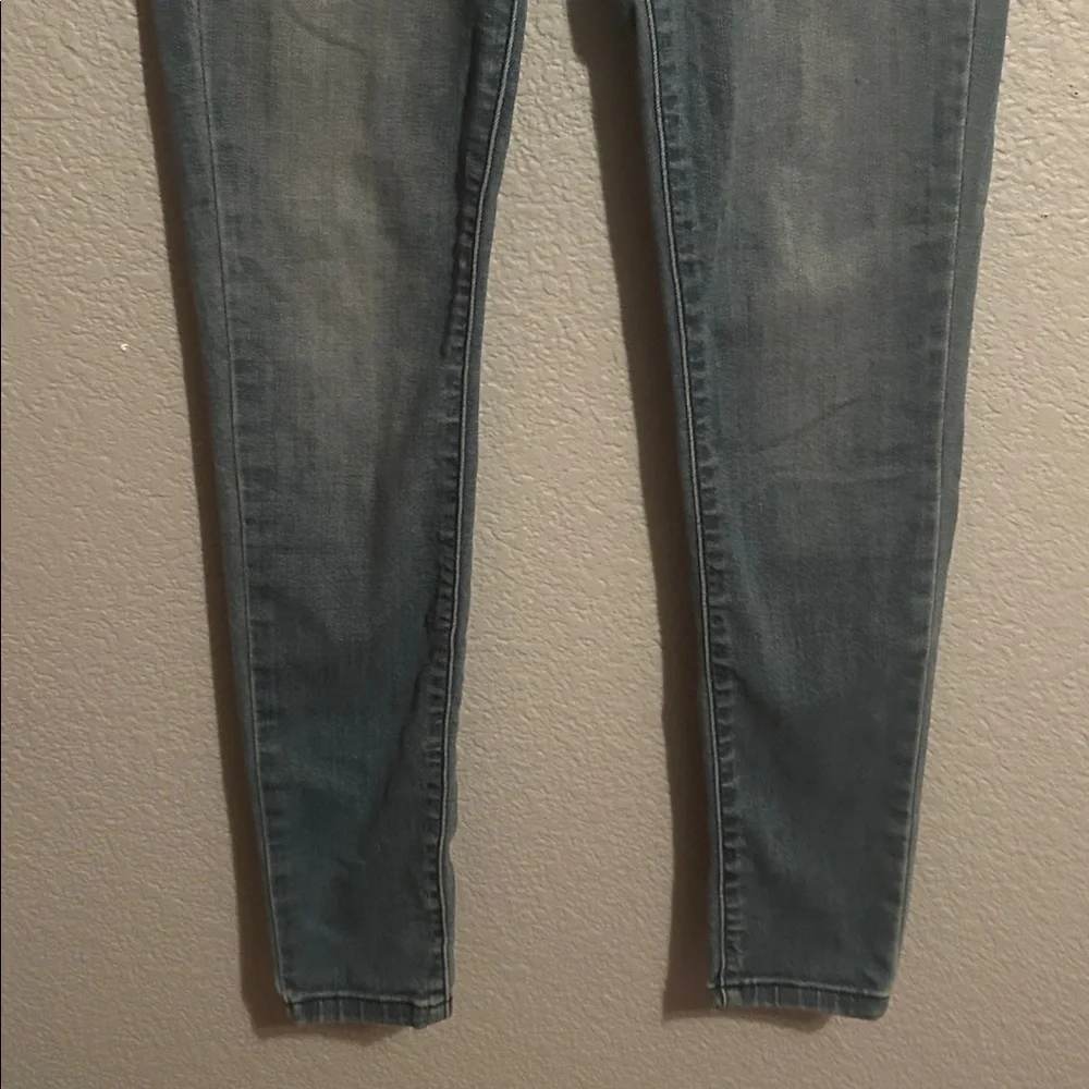 Levi's Women's Classic Blue Skinny Jeans